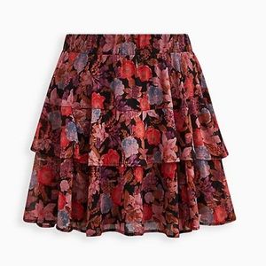 Torrid Mini crinkled lured tiered skirt floral print